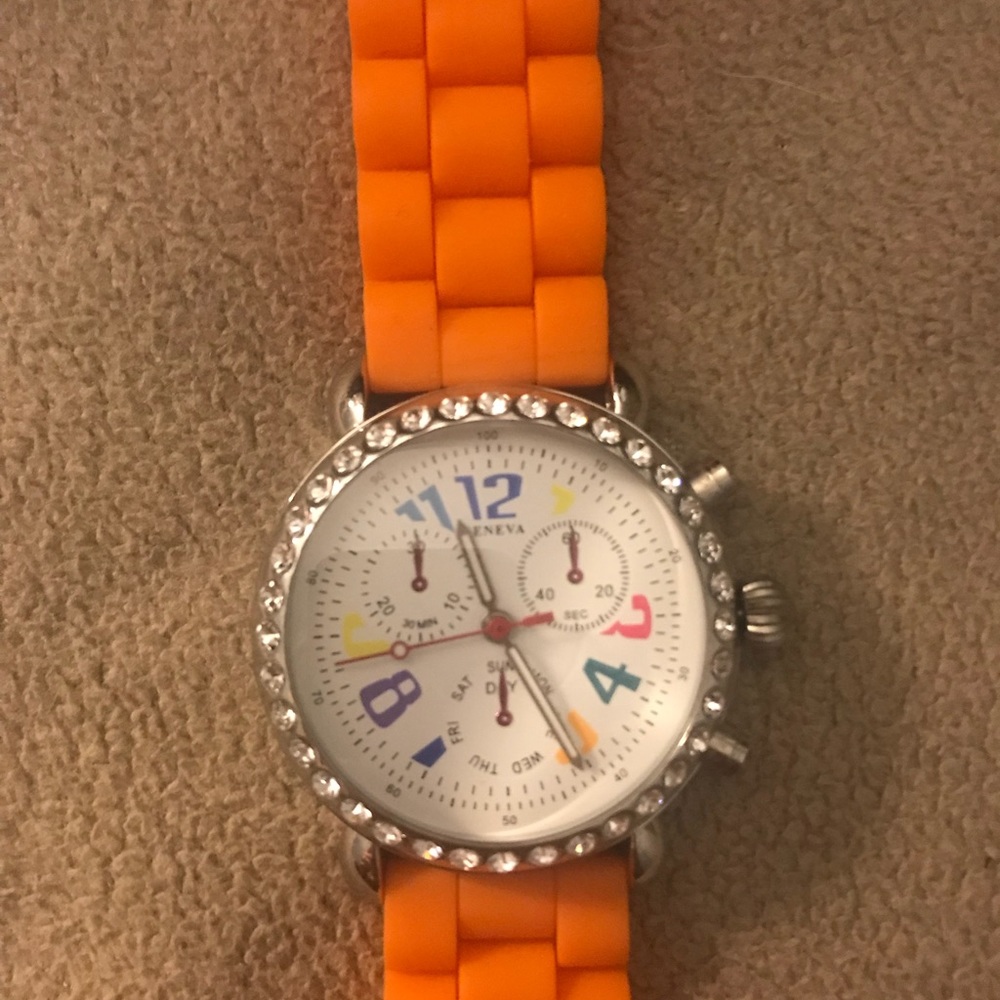 Watch - Picture 2 of 4